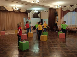 Игровое спортивно-музыкальное занятие «Жили-были…» на развитие речи для детей подготовительной группы компенсирующей направленности Игровое спортивно-музыкальное занятие «Жили-были…» на развитие речи для детей подготовительной группы компенсирующей направленности.